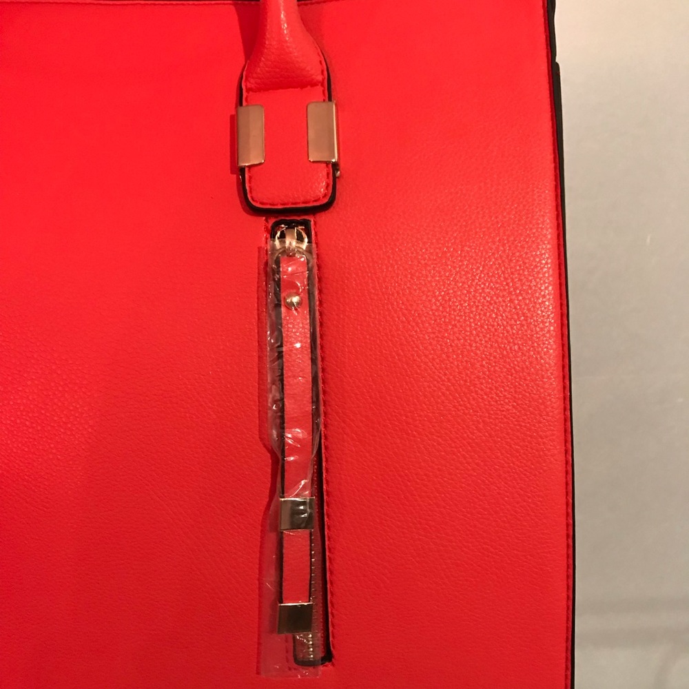 Ruby Collection Coral Classic Handbag - Picture 2 of 7